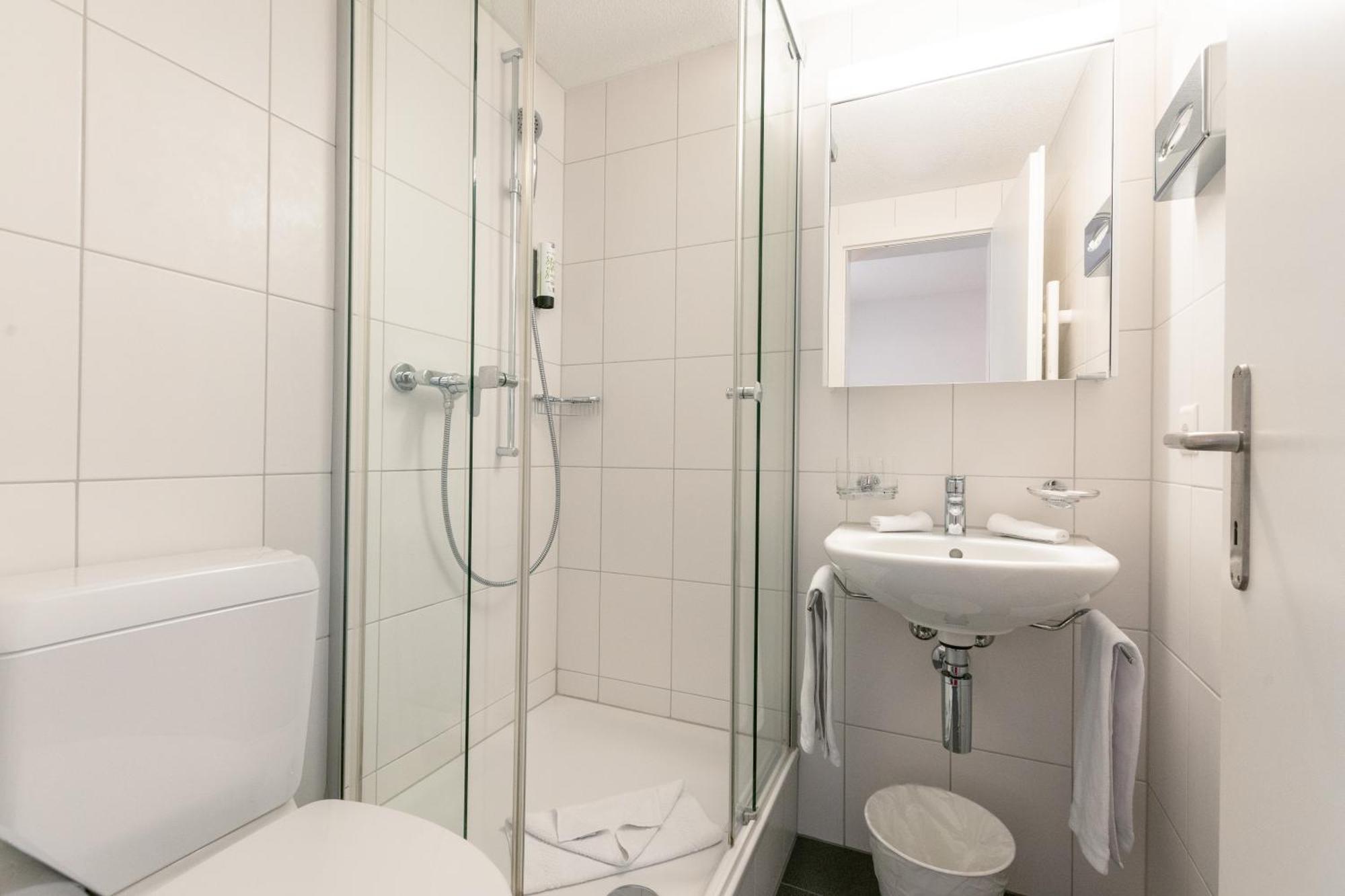 Hotel Kreuz Leissigen Eksteriør bilde